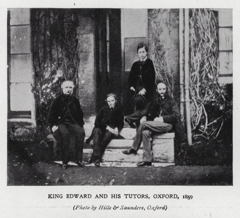 El rey Eduardo VII y sus tutores en la Universidad de Oxford de Hills and Saunders