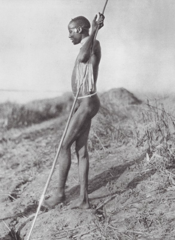 África: Dinka del norte del Nilo Blanco (foto b/n) de Hugo Adolf Bernatzik
