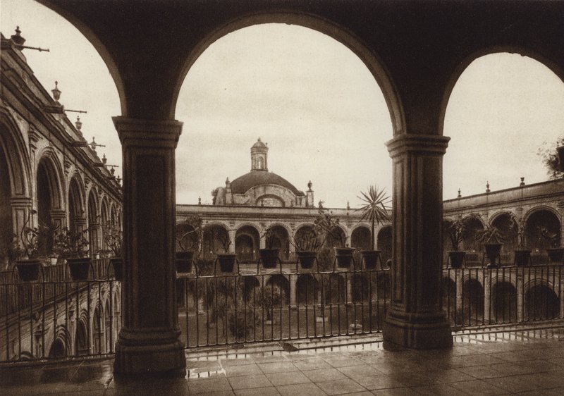 Mexico: Capital Mejico, Colegio de las Vizcainas (b/w photo) de Hugo Brehme