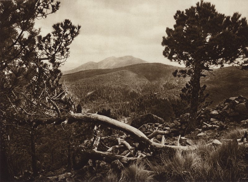 Mexico: El Ajusco, visto desde San Miguel (b/w photo) de Hugo Brehme