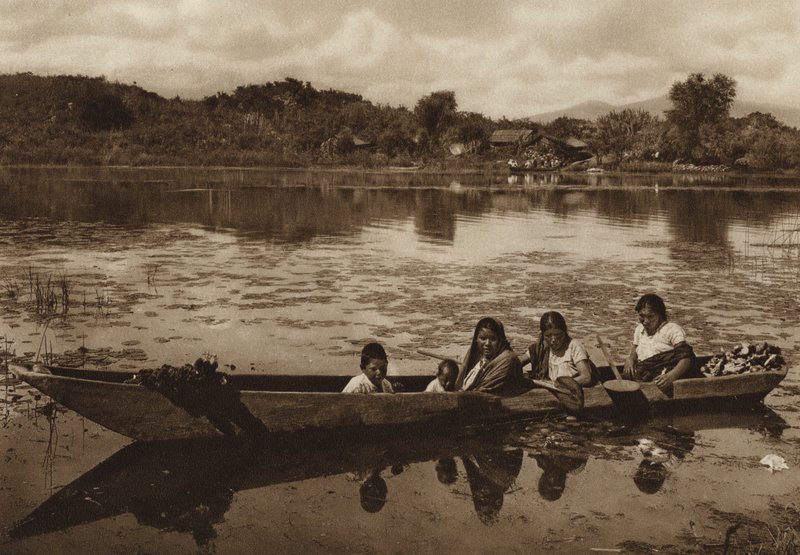Mexico: Laguna de Patzcuaro (b/w photo) de Hugo Brehme