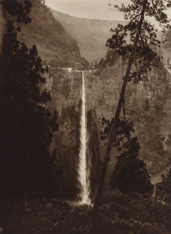 Mexico: Salto de agua de Necaxa, Estado Puebla (b/w photo) de Hugo Brehme