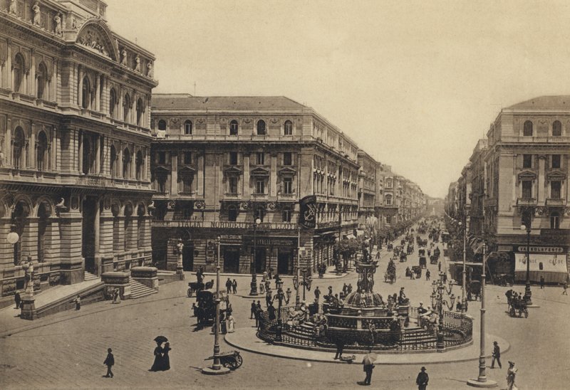 Nápoles: Piazza Della Borsa E Rettifilo Corso Umberto I de Italian Photographer