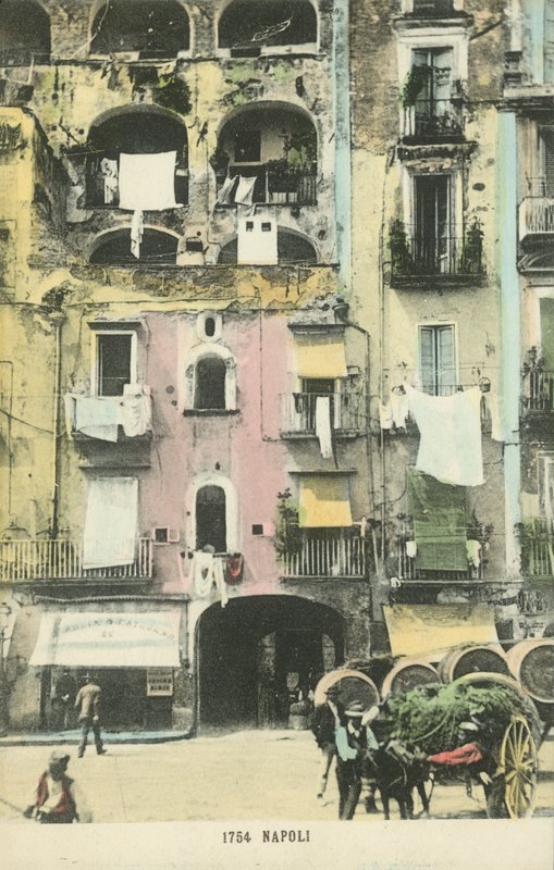 Napoli, Nápoles, escena callejera (foto en color) de Italian Photographer