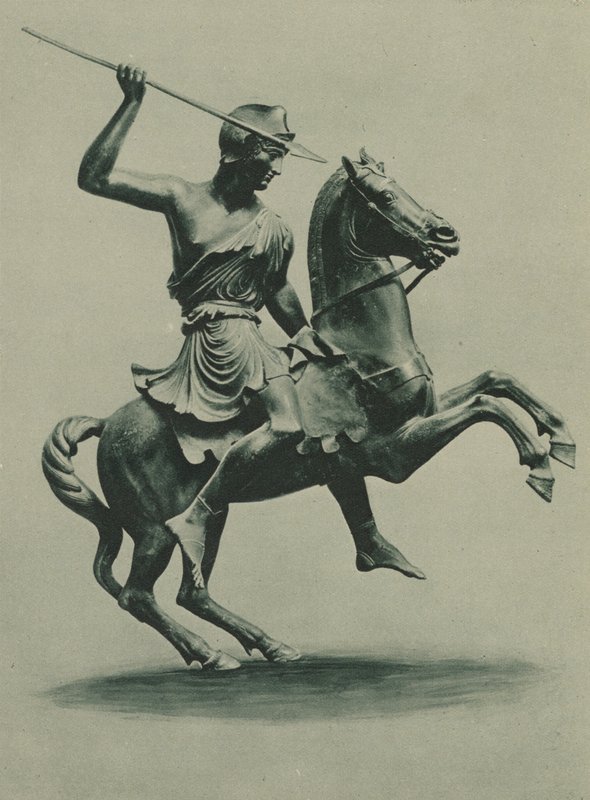 Estatua romana de una amazona a caballo hallada en Herculano (foto b/n) de Italian Photographer
