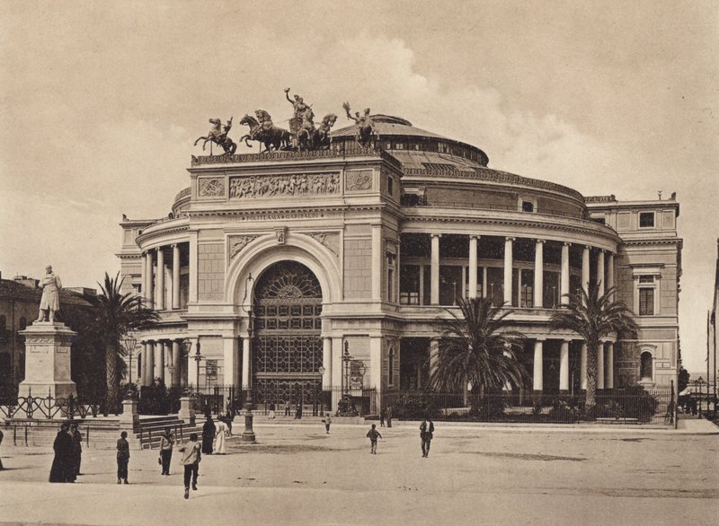 Sicilia / Sicilia: Politeama Garibaldi, Arch Damiani (foto b/n) de Italian Photographer