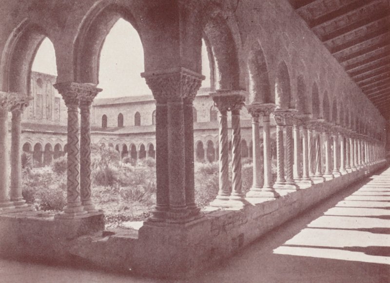 Sicilia: Los Claustros, Monreale (foto b/n) de Italian Photographer