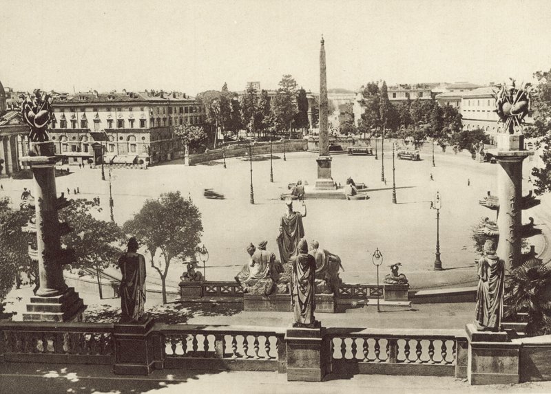 La Plaza del Pueblo de Italian Photographer