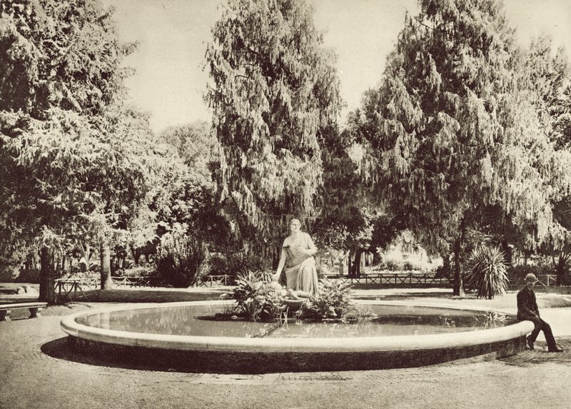 La Colina Pinciana, La Fuente de Moisés de Italian Photographer