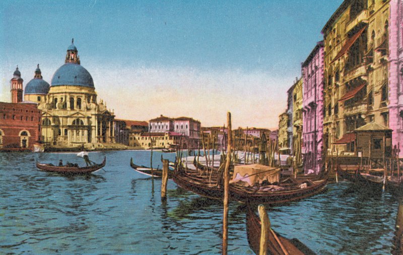 Venecia/Venecia: Gran Canal con la iglesia de la Salute y el transbordador de San Marcos (foto coloreada) de Italian Photographer