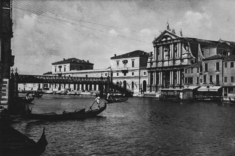 Venecia, Iglesia de los Jesuitas y Estación Ferroviaria de Italian Photographer