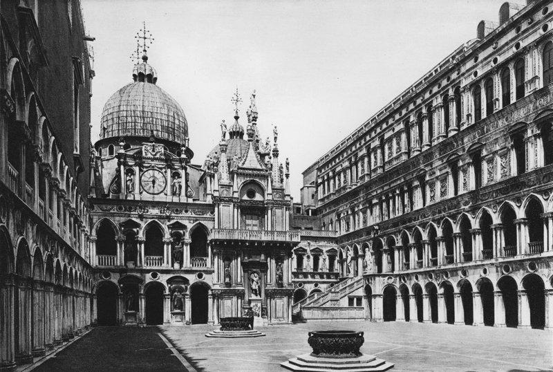 Venecia, Palacio Ducal, El Patio de Italian Photographer
