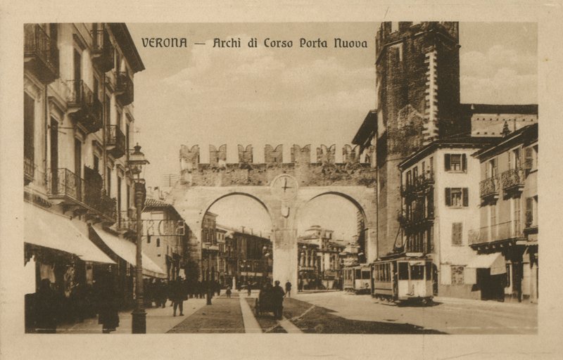 Verona: Arcos de Corso Porta Nuova (foto b/n) de Italian Photographer