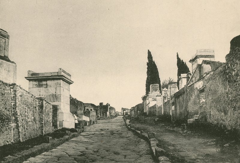La calle de las tumbas como es de Italian School