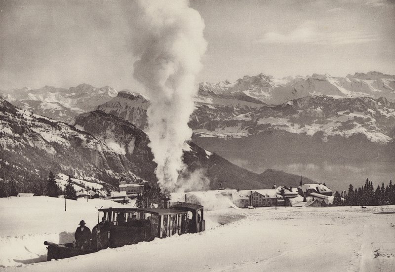 Rigi Kaltbad, tren de deportes de invierno del Vitznau Rigi Bahn (foto en blanco y negro) de Jean Gaberell