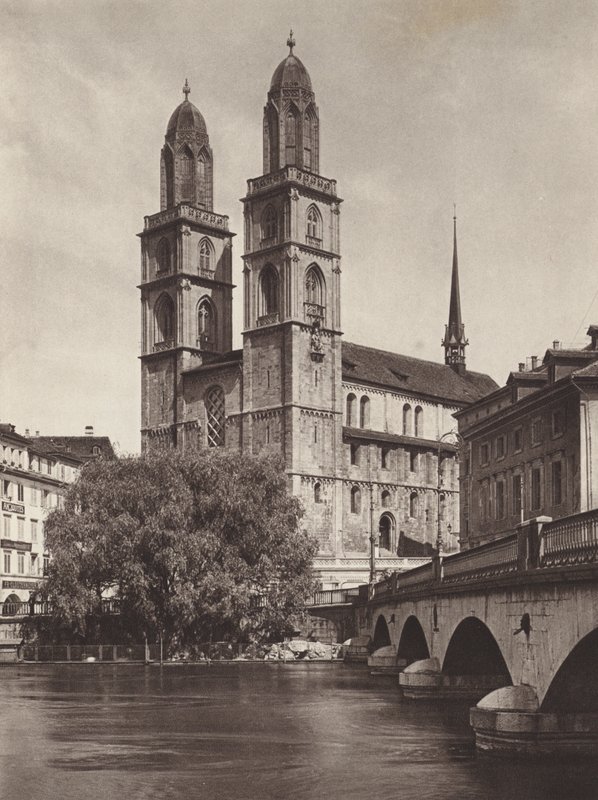 Suiza: Zúrich, la Catedral (foto en blanco y negro) de Jean Gaberell