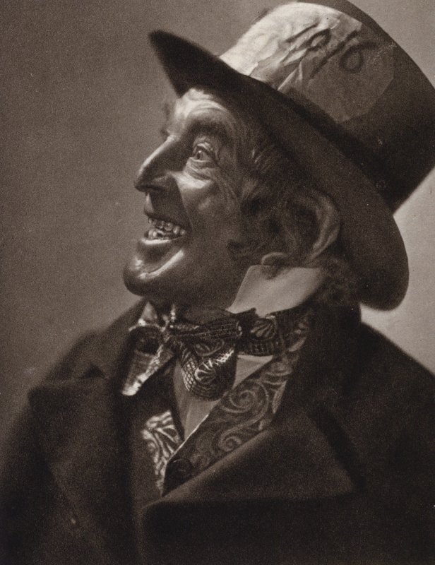 Sombrerero Loco (foto b/n) de Julian Augustus Romaine Smith