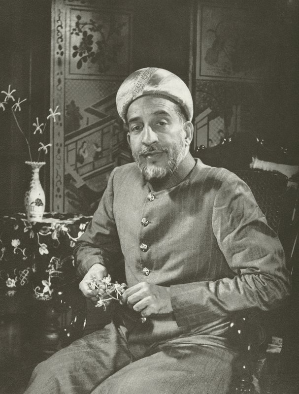A Mamujee, Esq (foto b/n) de Lionel Wendt