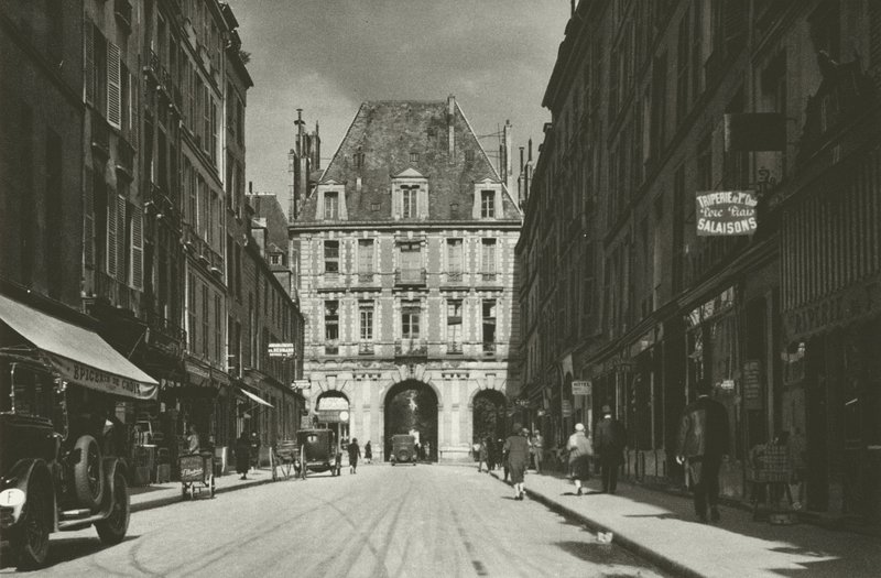 París: Rue de Birague (foto en blanco y negro) de Mario Bucovich