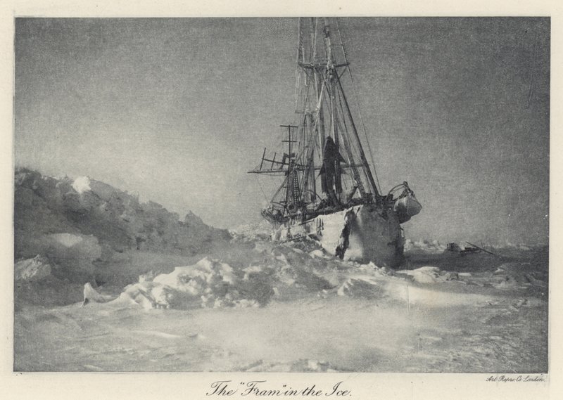 El "Fram" en el hielo (foto en blanco y negro) de Norwegian Photographer