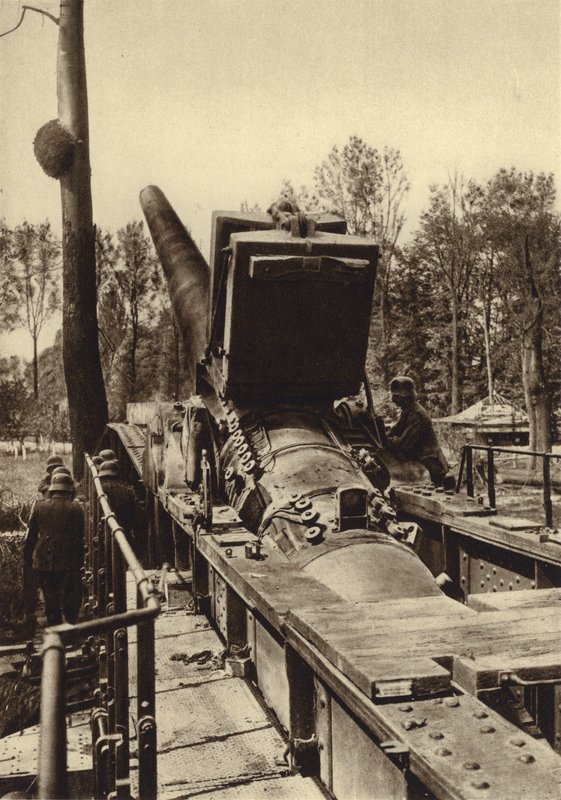 Cañón ferroviario alemán de 380 mm del tipo utilizado en los bombardeos de Verdún y Dunkerque, Francia, Primera Guerra Mundial de Photographer German