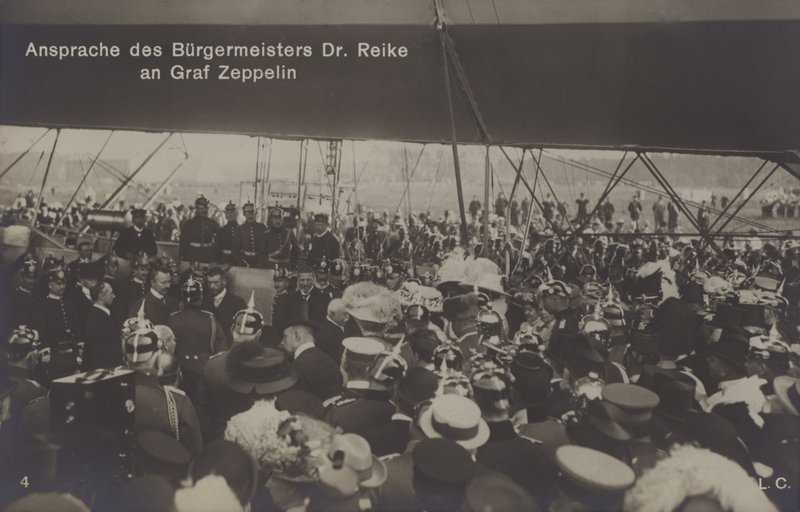 Discurso del alcalde Dr. Reike al constructor de dirigibles alemán Graf Ferdinand von Zeppelin de Photographer German