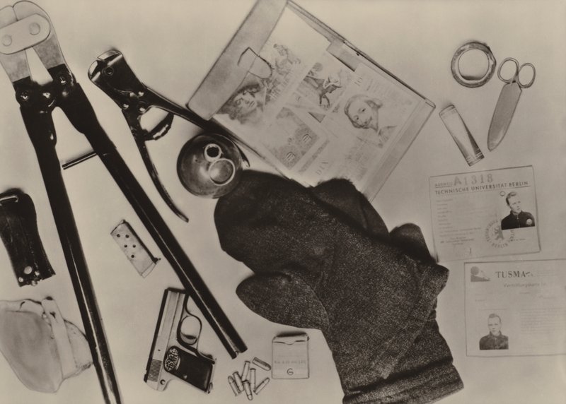 El equipo perteneciente al terrorista Wohlfarth que el 9 de diciembre de 1961, penetró desde Berlín Oeste... de Photographer German