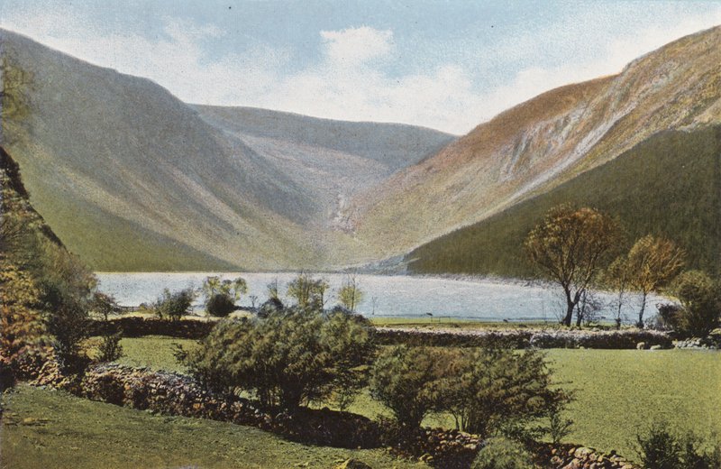 Irlanda: Upper Lake, Glendalough, County Wicklow (foto a color) de Photographer Irish