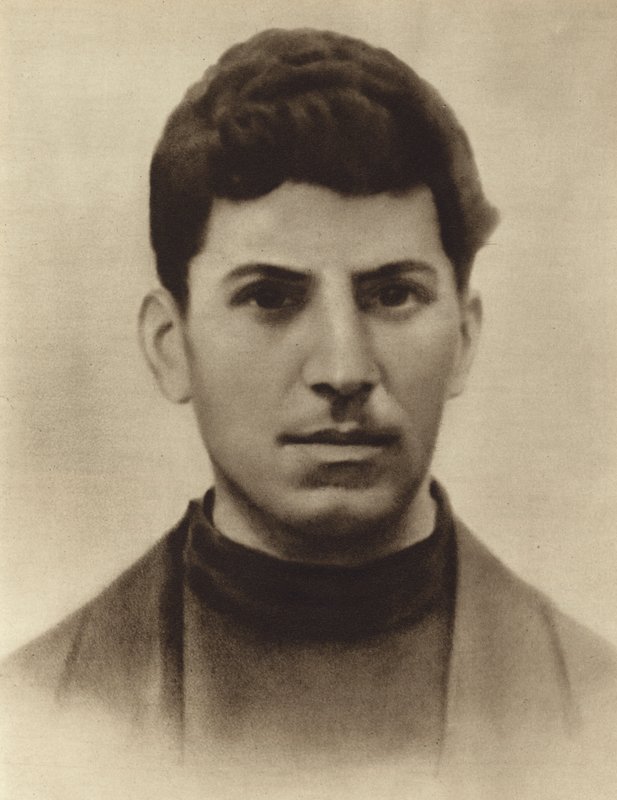 Joseph Stalin a los 17 años, mientras asistía al seminario de Tiflis, Georgia, 1896 de Russian Photographer