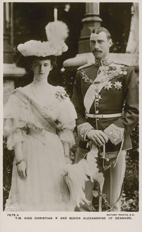 Rey Christian X y Reina Alexandrine de Dinamarca de Russian Photographer