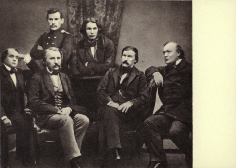 L N Tolstoi con escritores-colaboradores de la revista "Sovremennik", Petersburgo de Russian Photographer