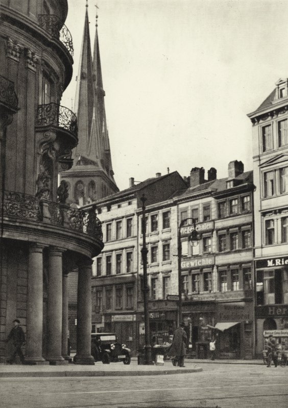 Berlín: Blick in die Poststrasse de Sasha Stone