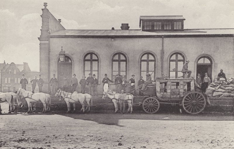 Vistas Históricas, el Último Coche con Correo Inglés y la Antigua Oficina de Correos de South African Photographer