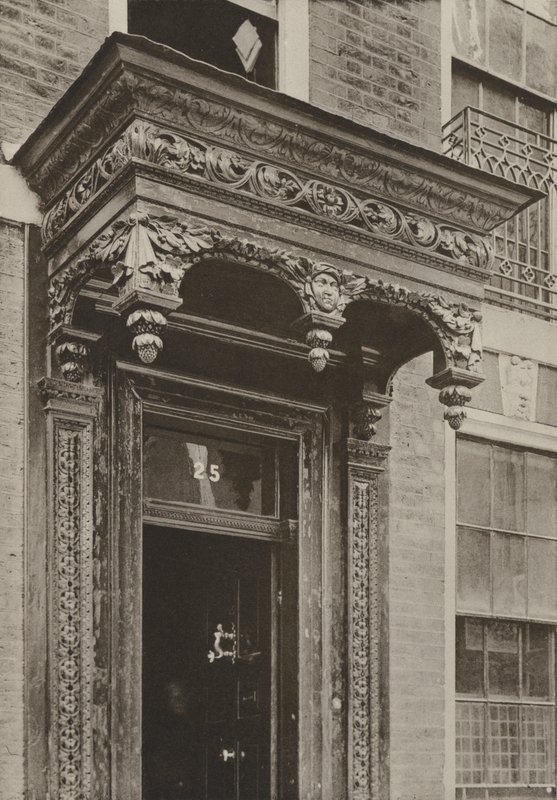 Puerta, Queen Anne
