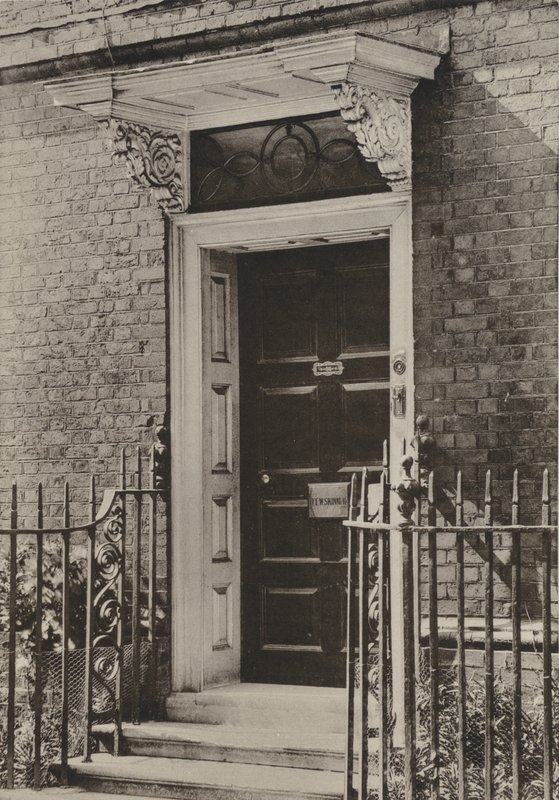 Puerta, Rye, Sussex (foto en blanco y negro) de William Galsworthy Davie