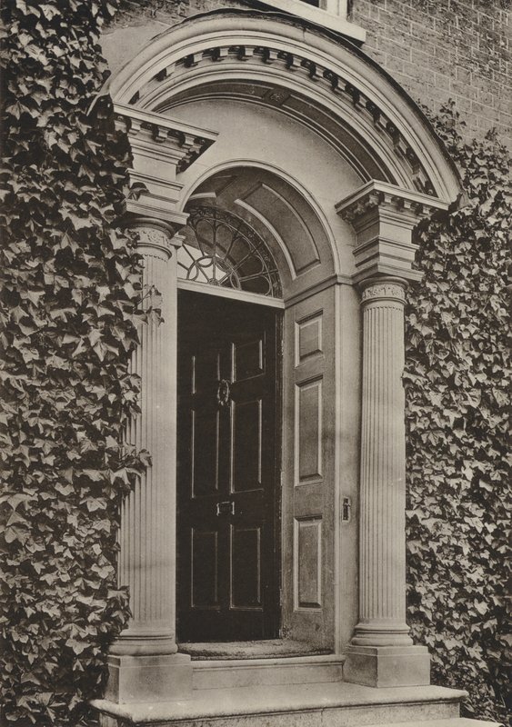 Puerta, Steyning, Sussex de William Galsworthy Davie