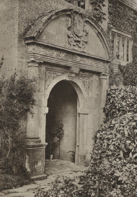 Puerta, The Manor, Upper Swell, Gloucestershire de William Galsworthy Davie