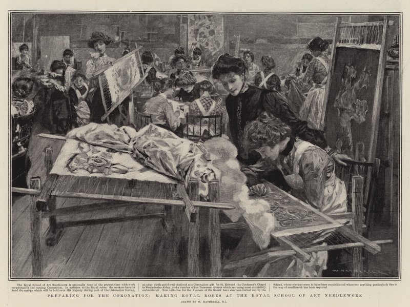 Preparativos para la Coronación, confeccionando Túnicas Reales en la Real Escuela de Bordado Artístico de William Hatherell