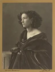 Retrato de Sarah Bernhardt en 1864 por Nadar