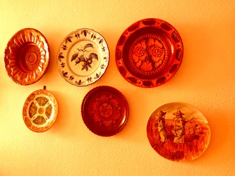 Placa de pared vintage antigua hecha a mano