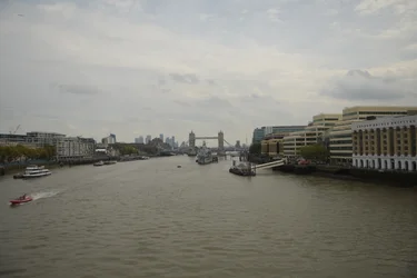 El Puente de Londres sobre el río Támesis, en el corazón de Londres