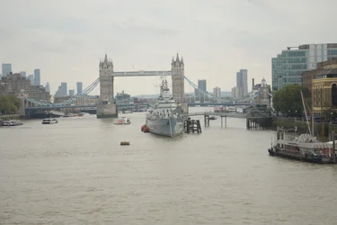 El Puente de Londres sobre el río Támesis, en el corazón de Londres