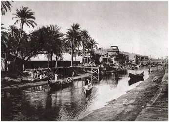 Ashar Creek conduciendo al Shatt al-Arab, Basora, Irak, 1925