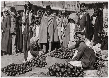 Mercado de frutas en Bagdad, Irak, 1925