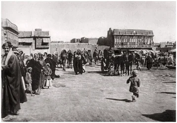 La plaza del bazar en Basora, Irak