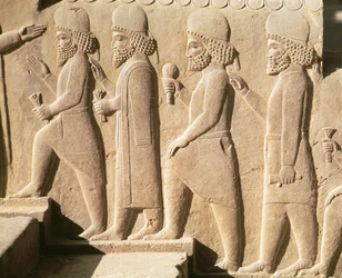 Relieve que representa guardias Medos de las escaleras del Salón Triplyon, Periodo Aqueménida, siglos VI-V a.C.