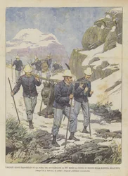 Los soldados alpinos transportan a la punta del Rocciamelone (a 3537 metros) la estatua de bronce