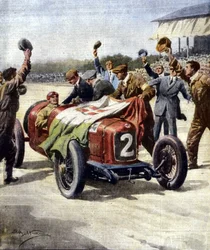 Victoria italiana en el 3er Gran Premio Europeo de Automovilismo: los mecánicos de Ascari muestran la bandera tricolor en el coche. Ilustración de Beltrame. "La Domenica del Corriere". 07/1925