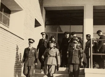 Inauguración de los edificios del Aeropuerto Real "Fausto Pesci" en Bolonia, construido por la Compañía Mauro Toschi fu Ulisse, en presencia del Duce Benito Mussolini, 24/10/1936