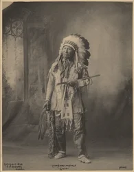 [Jefe American Horse, del Oyate Oceti Sakowin]
